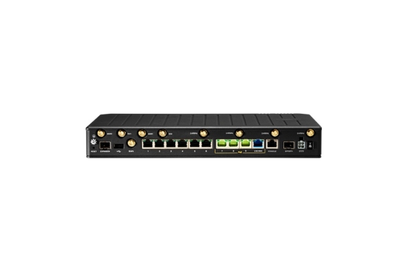 Ericsson Cradlepoint E3000 5G + NetCloud 1 rok ZA