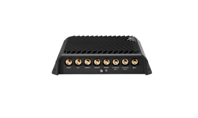 Ericsson Cradlepoint R1900 5G WiFi + NetCloud 5 lat Global